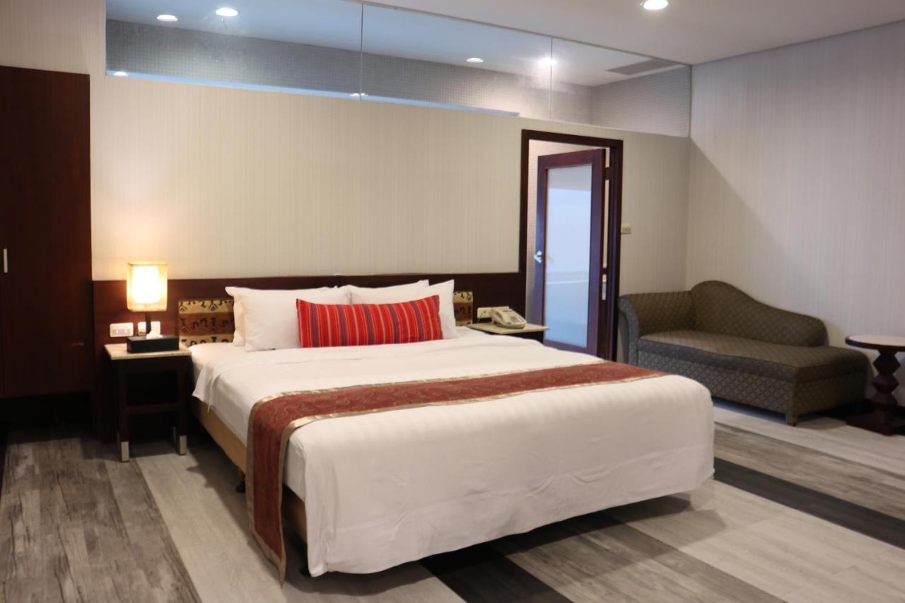 Four Season Beauty Resort Wulai Buitenkant foto