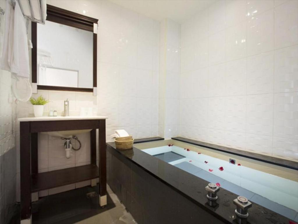 Four Season Beauty Resort Wulai Buitenkant foto