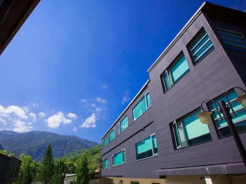 Four Season Beauty Resort Wulai Buitenkant foto